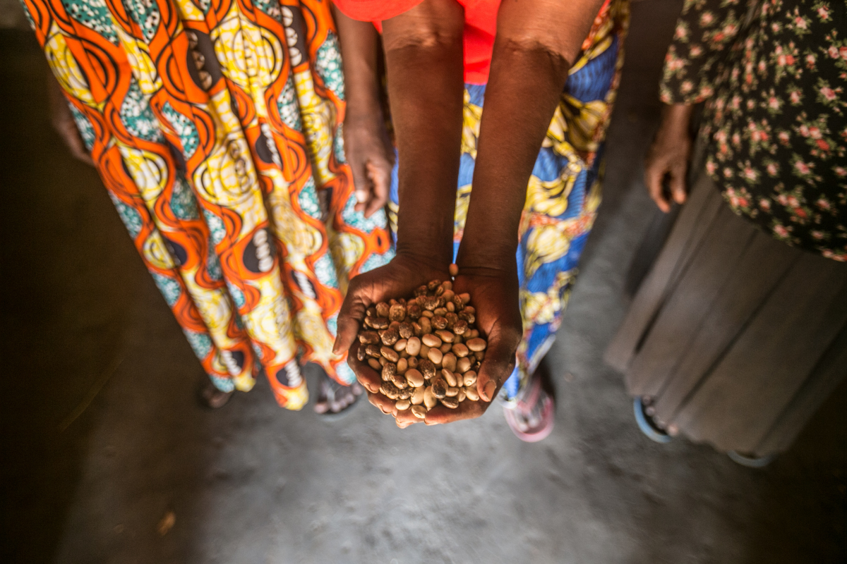 Women hold seeds