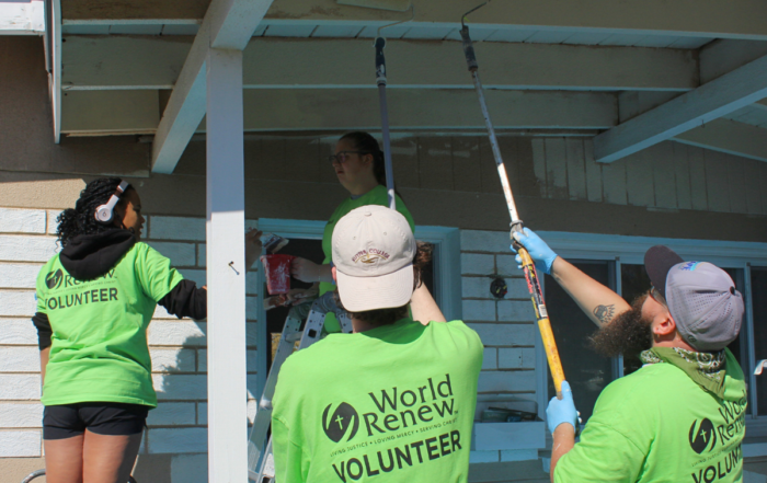 DRS volunteers on Spring Break